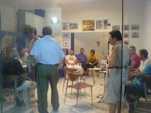 Φωτογραφία από τη συνάντηση στα γραφεία της ΘΥΡΑΣ 14