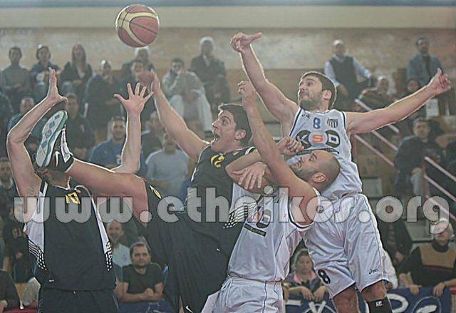 Φάση από τον αγώνα της ομάδας μας με το Π. Φάληρο