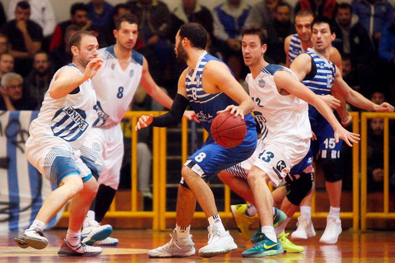 Φάση από τον αγώνα με τον Ηρακλή
