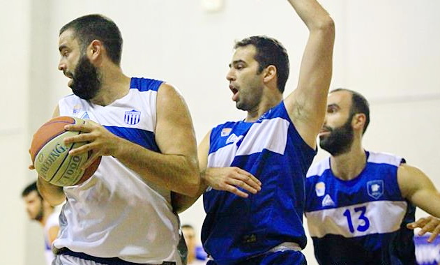 Φάση από τον αγώνα με τον Δούκα